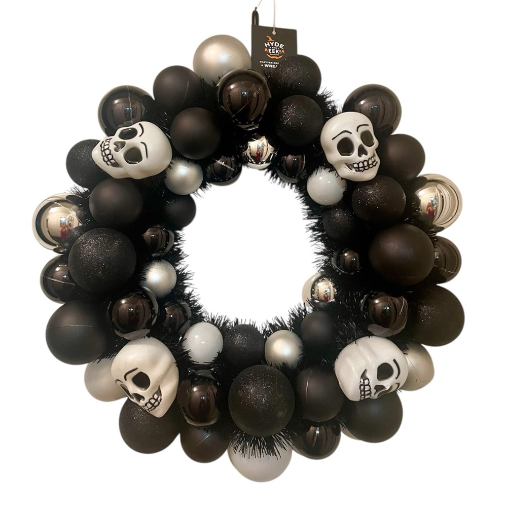 Hyde and EEK! 16” Halloween Wreath with Skulls